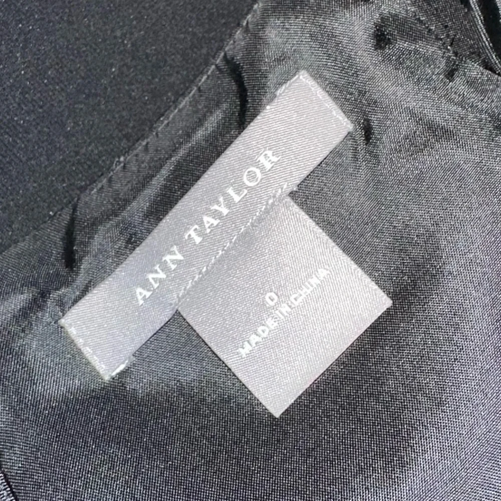 Ann Taylor‎ Size 0 Black Skirt